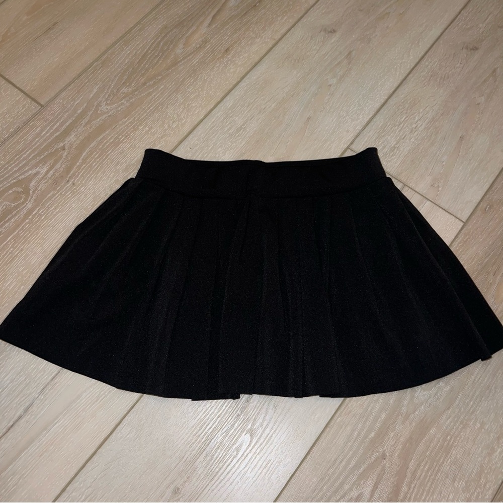 Black Women's Pleated Mini Skirt Top
